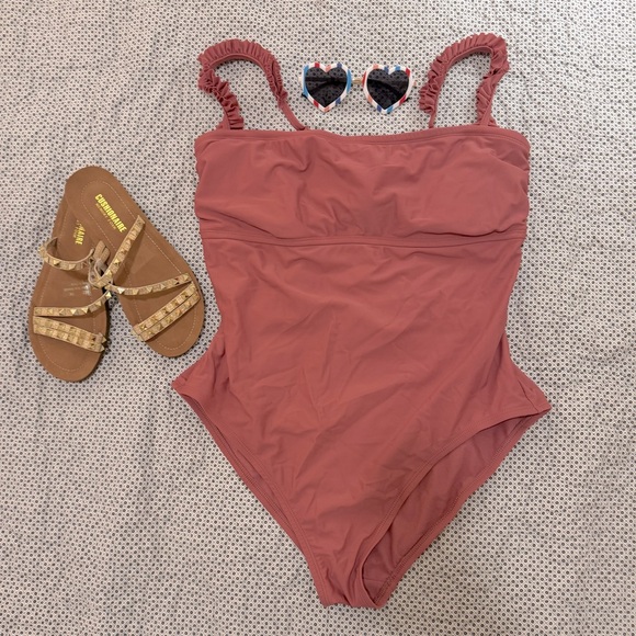Ruffle Strap Tie-back One-Piece Swimsuit - Picture 1 of 9